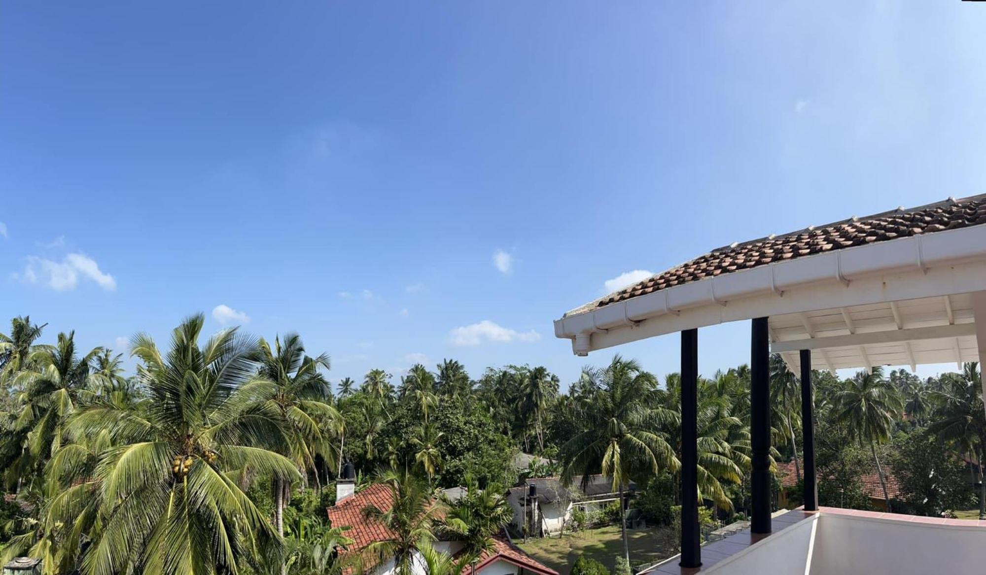Beach Club Apartments Induruwa Extérieur photo